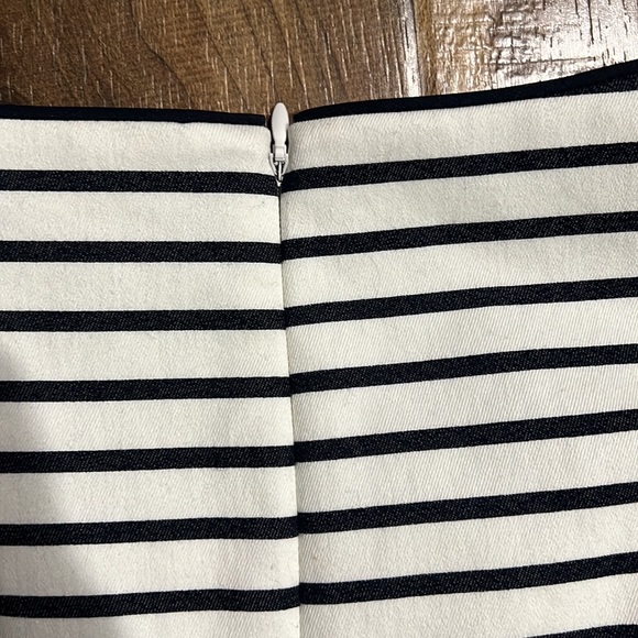 The Limited Dress Womens size 10. Navy & White Stripes. - Picture 7 of 14